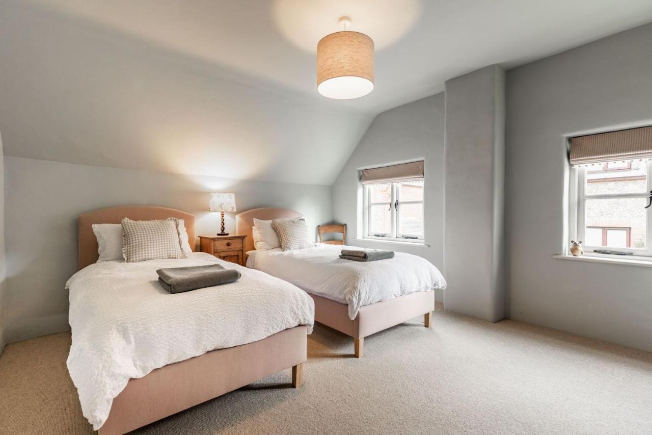 Host & Stay - White End Salthouse Eksteriør billede